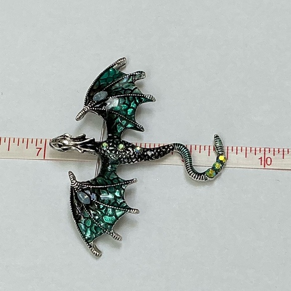Green and Silver Flying Dragon Brooch/Pendant - Picture 7 of 7
